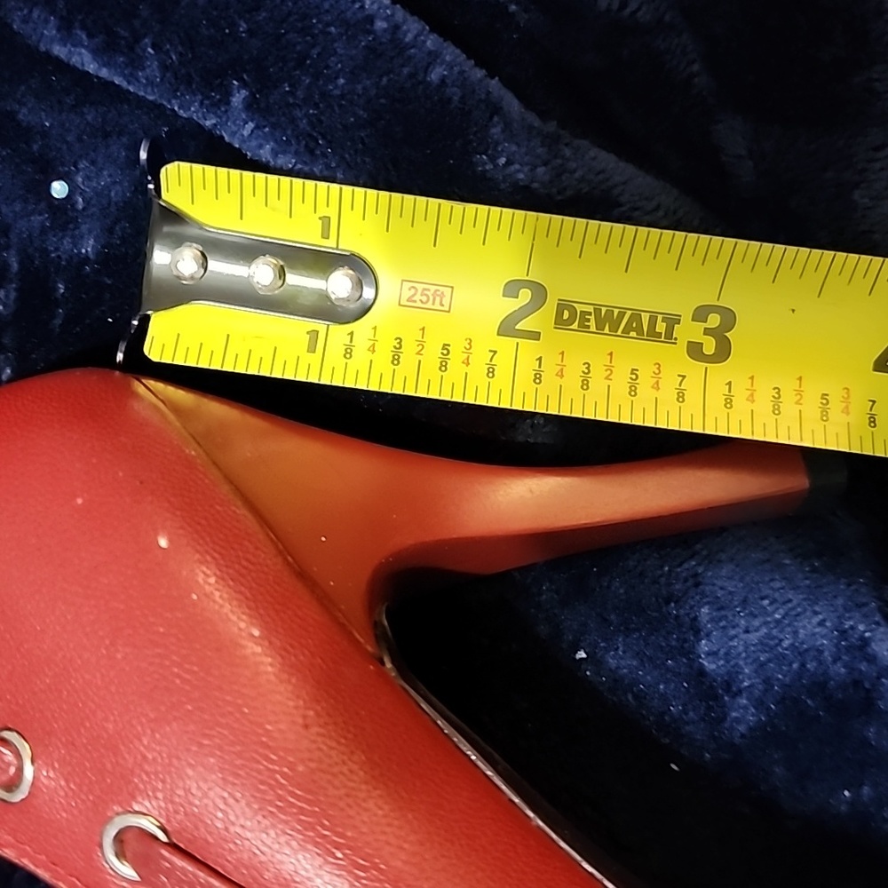 Red Heels - Picture 5 of 5